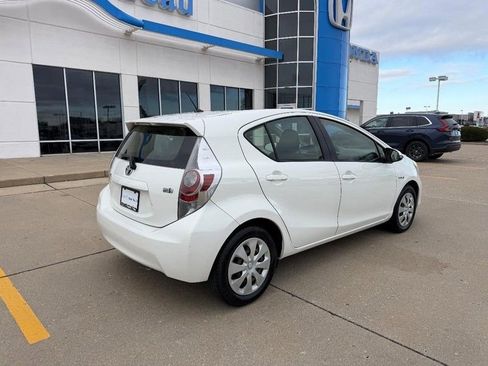 Used 2013 Toyota Prius C Two image 2
