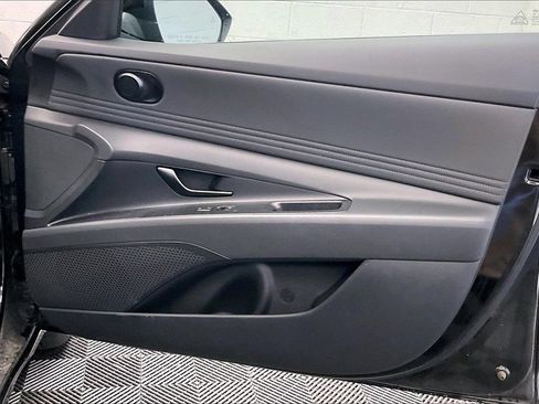 Used 2025 Hyundai Elantra Sport image 21