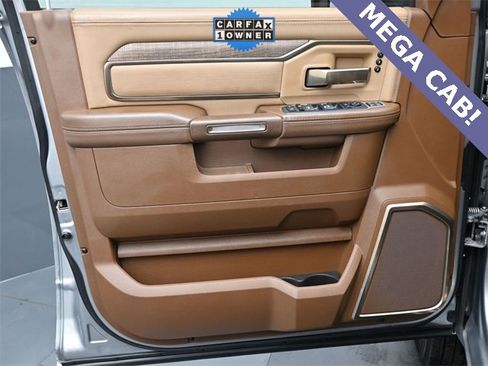 Used 2023 RAM 3500 Limited image 11