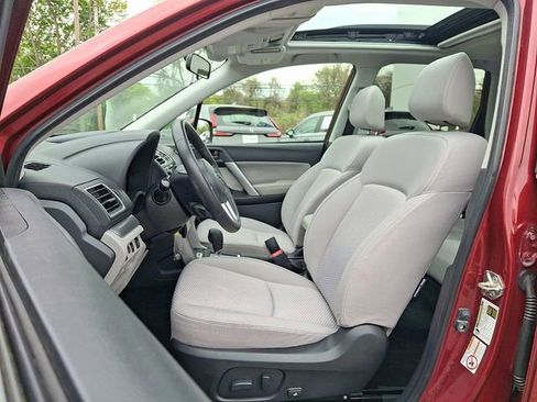 Used 2017 Subaru Forester 2.5i Premium AWD/4WD image 13