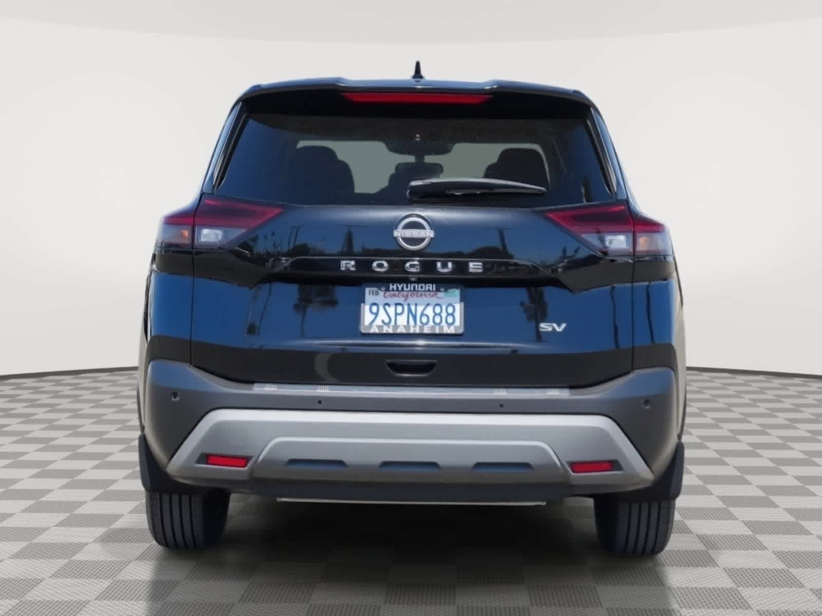 Used 2023 Nissan Rogue SV FWD image 8