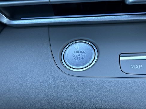 New 2025 Hyundai Elantra SEL image 25