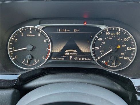 Used 2022 Nissan Pathfinder SV image 9