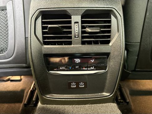 Used 2021 BMW 330i Sedan w/ M Sport Package image 27