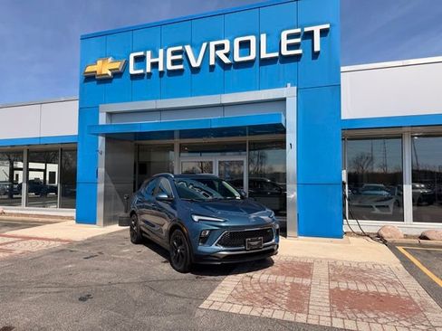 Used 2024 Buick Encore GX Sport Touring image 1