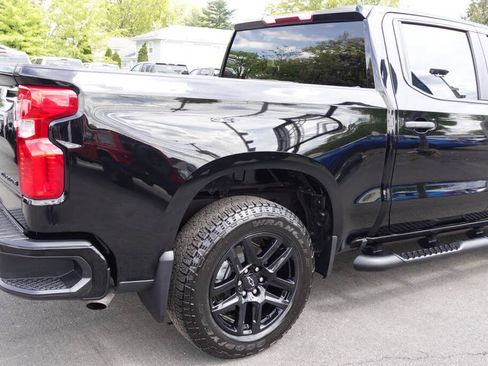 Used 2023 Chevrolet Silverado 1500 Custom w/ LPO, Dark Essentials Package AWD/4WD image 9