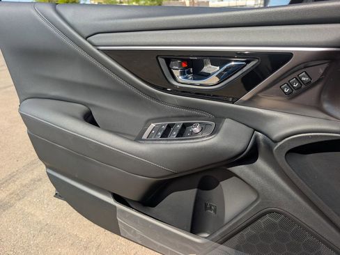 Used 2025 Subaru Outback Limited image 19