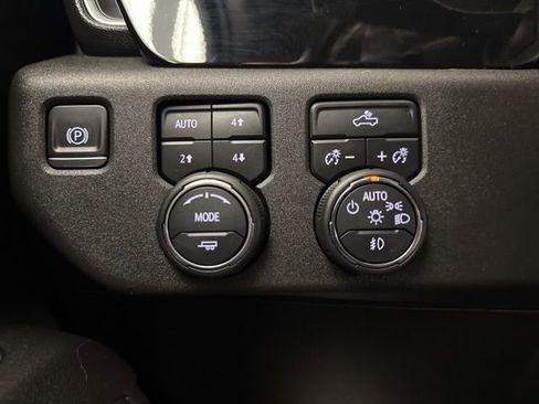 Used 2023 Chevrolet Silverado 1500 RST image 30