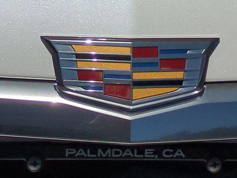 Used 2018 Cadillac CTS Luxury RWD image 32