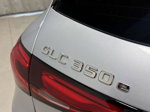Used 2025 Mercedes-Benz GLC 350e 4MATIC image 20