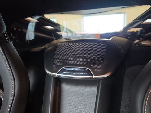 Used 2020 Chevrolet Corvette Stingray Preferred Cpe w/ 2LT Preferred Equipment Group RWD image 27