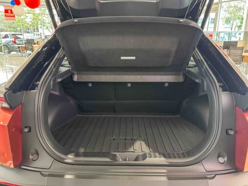 New 2026 Toyota C-HR AWD/4WD image 12