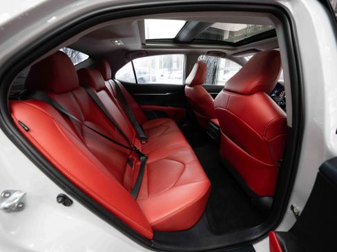 Used 2022 Toyota Camry XSE image 24