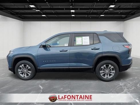 Used 2025 Chevrolet Equinox LT image 2
