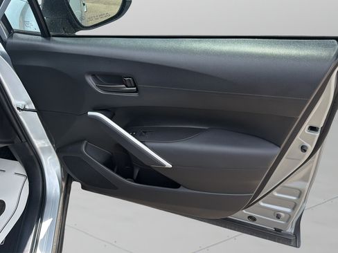 Used 2025 Toyota Corolla Cross AWD Hybrid image 9