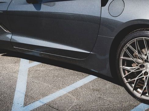 Used 2018 Chevrolet Corvette Stingray Coupe w/ 1LT RWD image 8