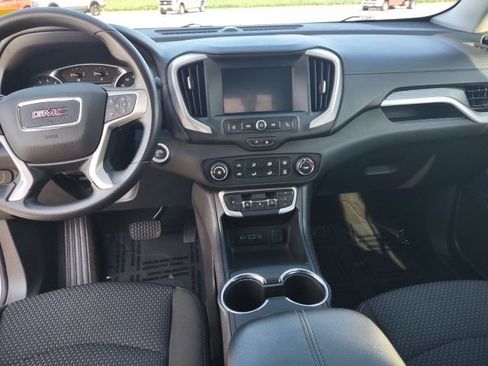 Used 2024 GMC Terrain SLE FWD image 13