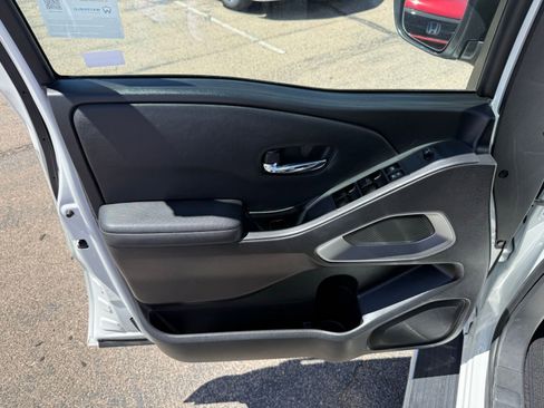 Used 2022 Nissan Frontier SV AWD/4WD image 10