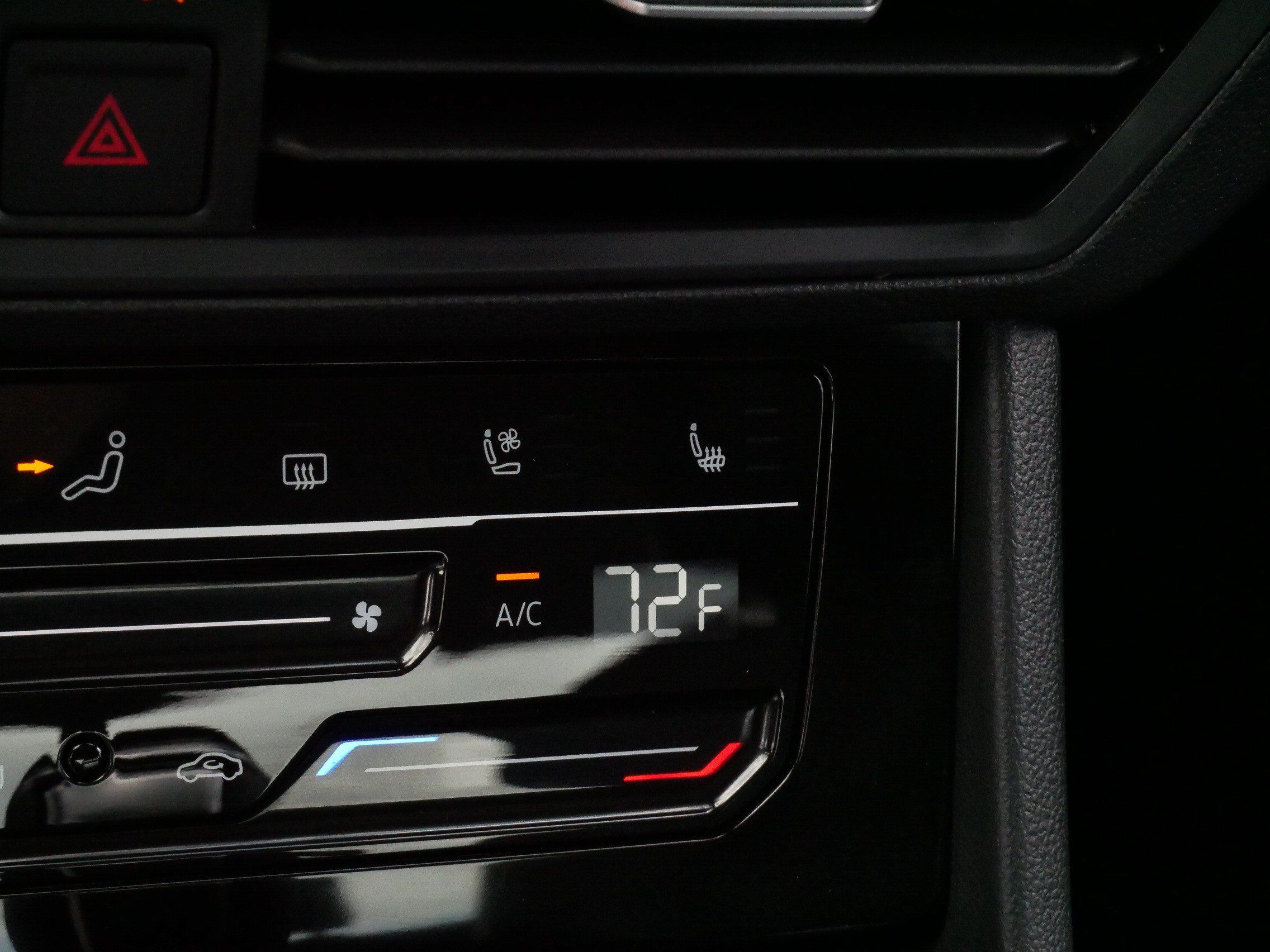 Certified 2026 Volkswagen Jetta SEL FWD image 30