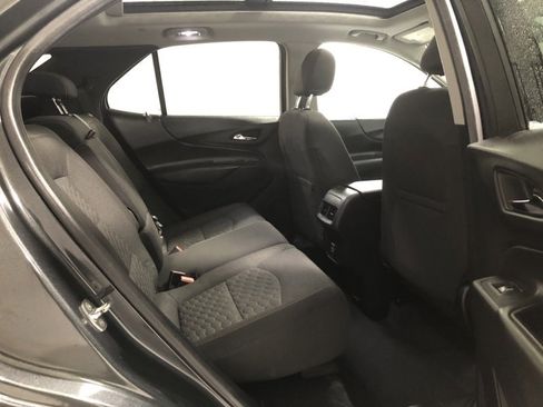 Used 2019 Chevrolet Equinox LT w/ Sun & Navigation Package image 11