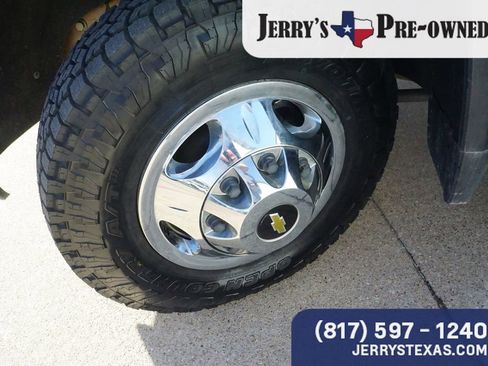 Used 2022 Chevrolet Silverado 3500 LT w/ Convenience Package image 8