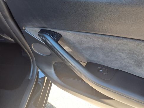 Used 2023 Tesla Model Y Long Range image 7