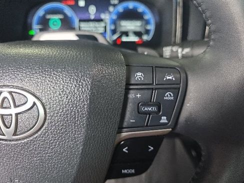 Used 2025 Toyota Camry XSE w/ Premium Plus Package AWD/4WD image 11