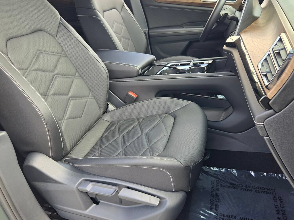 Certified 2026 Volkswagen Atlas SE FWD image 20
