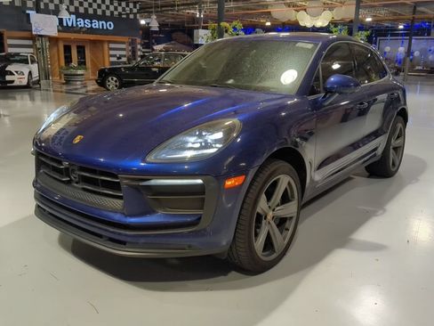 Used 2024 Porsche Macan Turbo AWD/4WD image 1