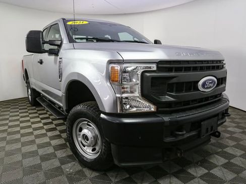 Used 2021 Ford F250 XL w/ Power Equipment Group AWD/4WD image 3