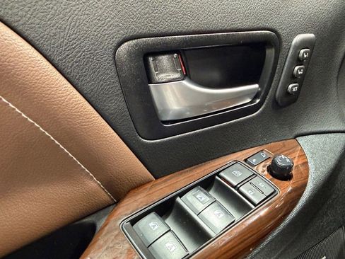 Used 2020 Toyota Sienna Limited Premium image 25