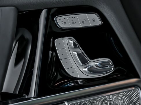 Used 2025 Mercedes-Benz G 63 AMG 4MATIC image 19