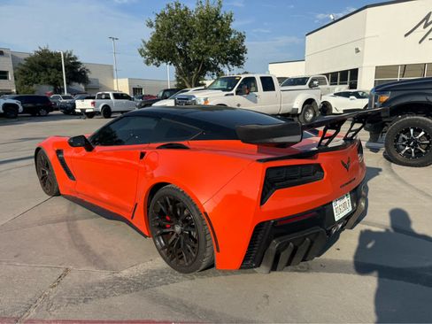 Used 2019 Chevrolet Corvette Z06 w/ Battery Protection Package RWD image 3