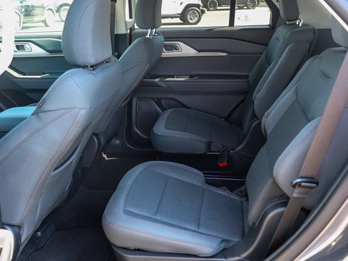 Used 2026 Ford Explorer Active RWD image 17