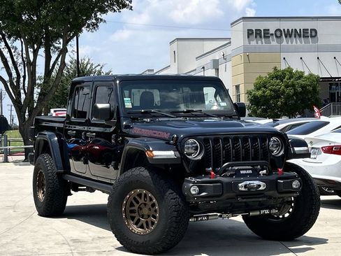 Used 2022 Jeep Gladiator Rubicon w/ LED Lighting Group AWD/4WD image 2