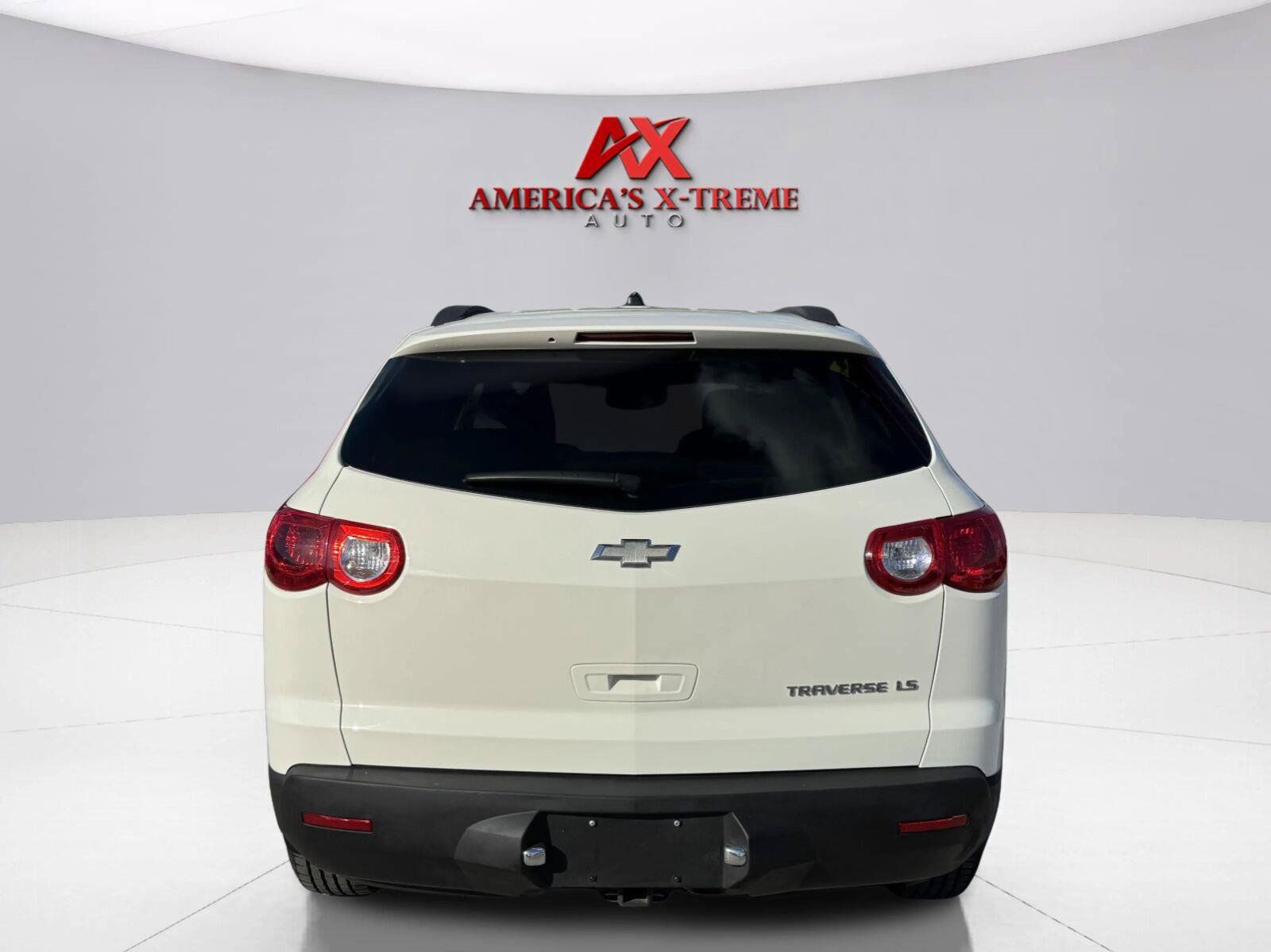 Used 2012 Chevrolet Traverse LS FWD image 5