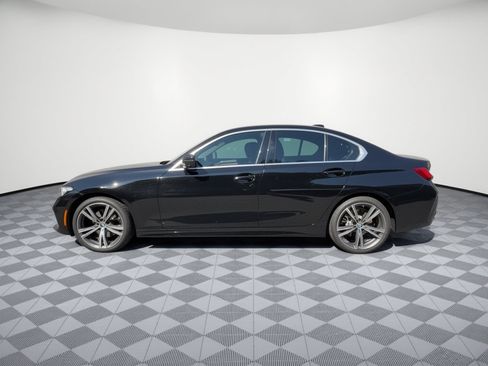 Used 2024 BMW 330i xDrive Sedan w/ Premium Package AWD/4WD image 2