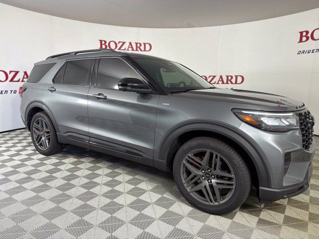 Used 2025 Ford Explorer ST-Line w/ Premium Package RWD image 16