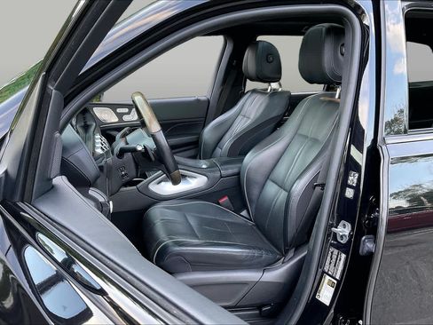 Used 2021 Mercedes-Benz GLS 580 4MATIC image 7