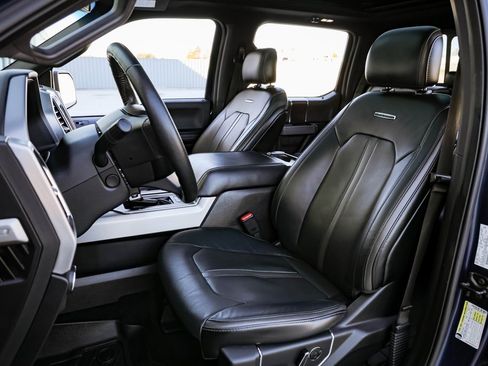 Used 2016 Ford F150 Platinum w/ Equipment Group 701A Luxury image 16