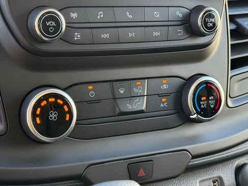 New 2025 Ford Transit 250 148 Medium Roof image 9