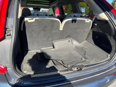 Used 2022 Volvo XC90 T6 Momentum w/ Advanced Package image 21