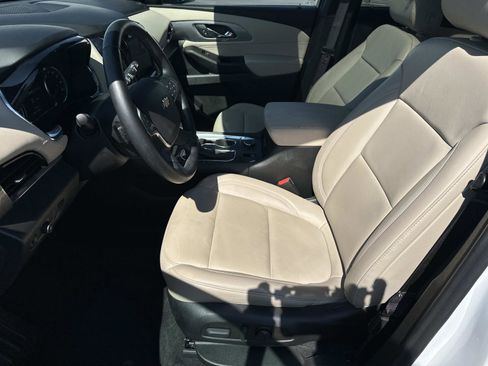 Certified 2023 Chevrolet Traverse LT w/ LT Premium Package AWD/4WD image 20