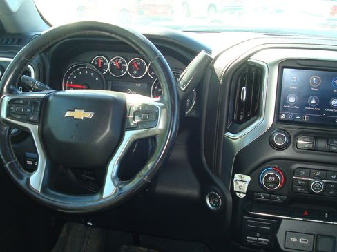 Used 2022 Chevrolet Silverado 3500 LT w/ Convenience Package AWD/4WD image 9