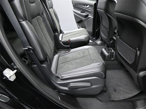 New 2025 Jeep Grand Cherokee L Altitude image 37