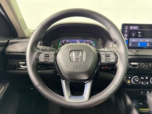 Used 2024 Honda Accord Touring image 16