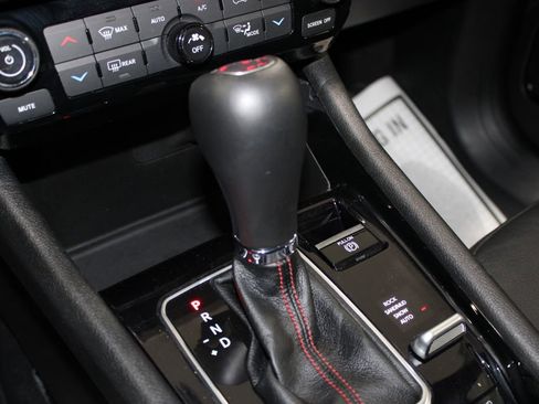 Used 2025 Jeep Compass Trailhawk AWD/4WD image 43