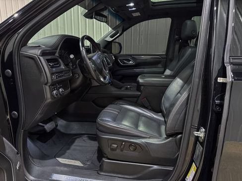 Used 2021 Chevrolet Tahoe RST w/ Luxury Package AWD/4WD image 11