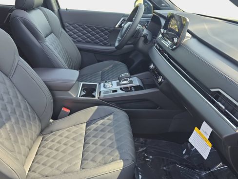 New 2026 Nissan Rogue Platinum AWD/4WD image 10