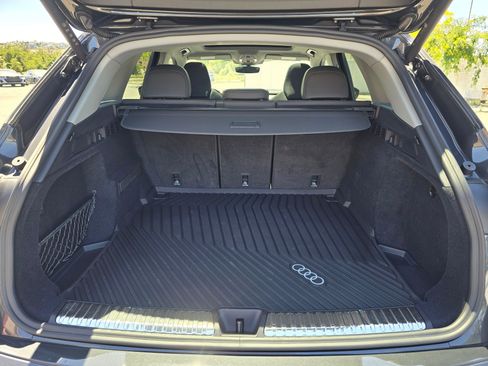Used 2025 Audi Q5 Premium Plus w/ Premium Plus AWD/4WD image 30